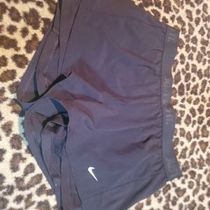 L Nike dri-fit shorts